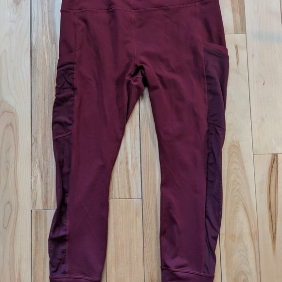 Fabletics Mila High Waisted Pocket 7/8 Legging - Picture 3 of 5